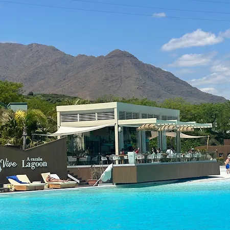 アパート Alcazaba Blue Lagoon 3 Bedroom, Ground Floor エステポナ