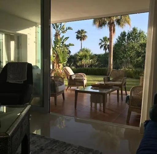 아파트 Alcazaba Blue Lagoon 3 Bedroom, Ground Floor 에스테포나