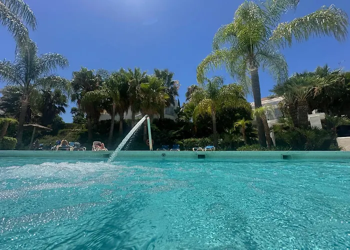 아파트 Alcazaba Blue Lagoon 3 Bedroom, Ground Floor 에스테포나