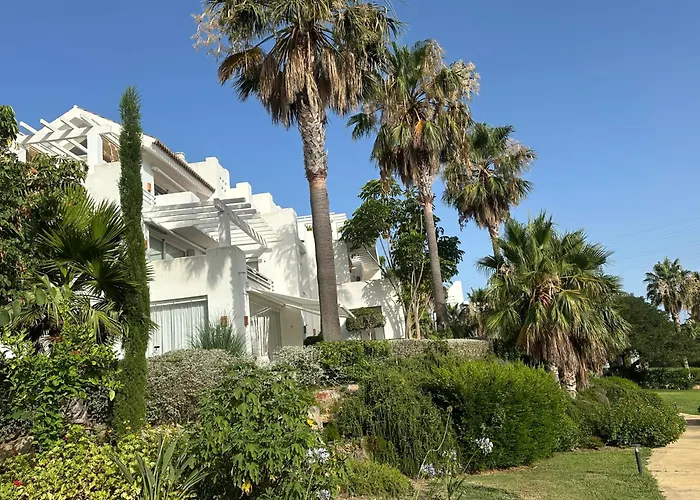 Alcazaba Blue Lagoon 3 Bedroom, Ground Floor 에스테포나