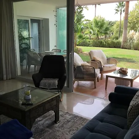 Апартаменти Alcazaba Blue Lagoon 3 Bedroom, Ground Floor